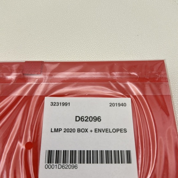 Louis Vuitton Red Envelopes in Box - Picture 9 of 9